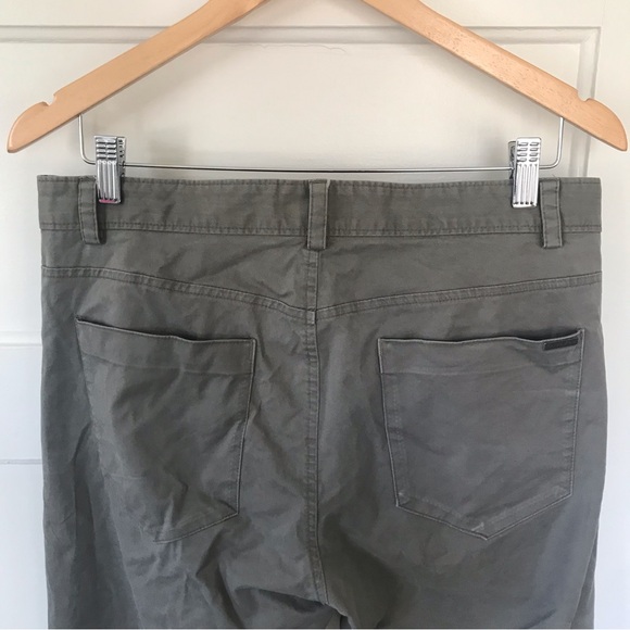 Men’s Grey Calvin Klein 32x32 Slim Fit Pants - Picture 5 of 8